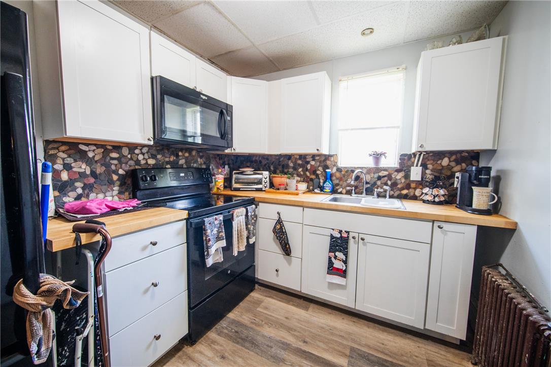 441 Franklin Avenue Property Photo 9