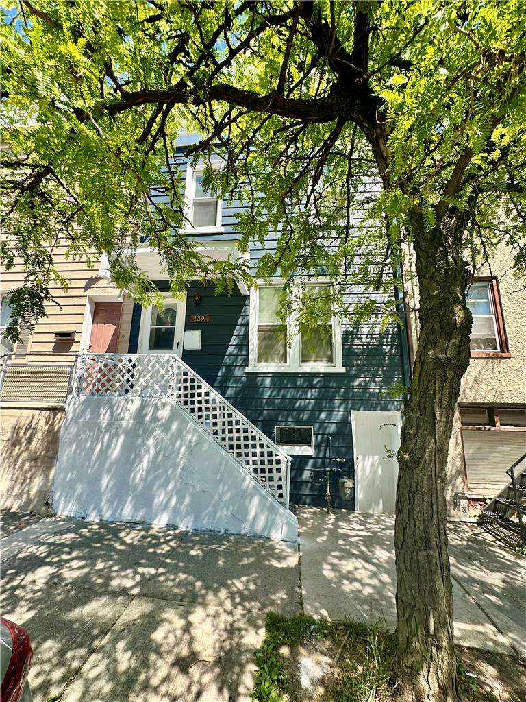 129 West Allen Street Property Photo 5