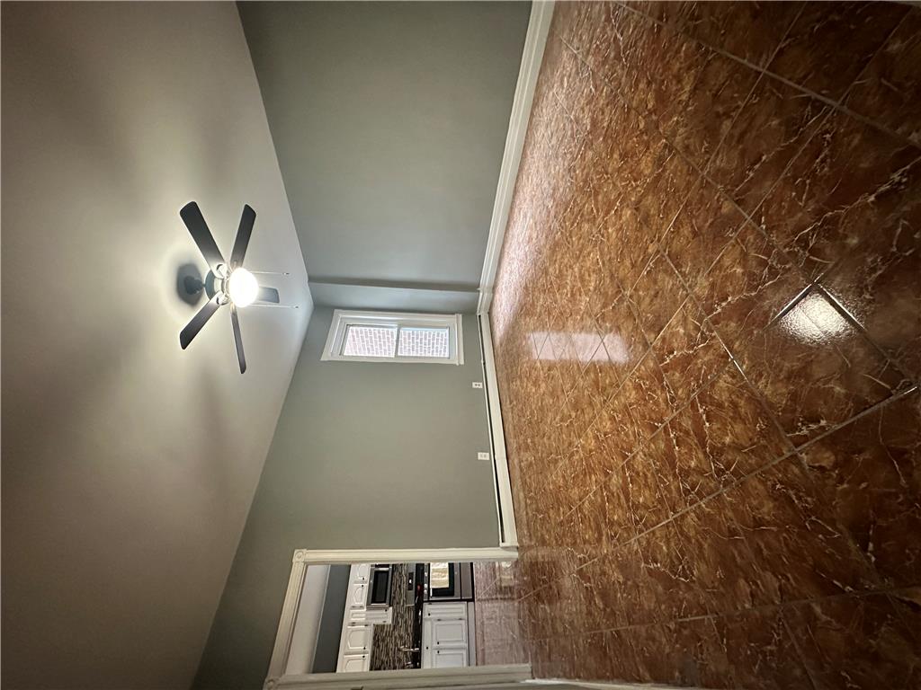 129 West Allen Street Property Photo 10