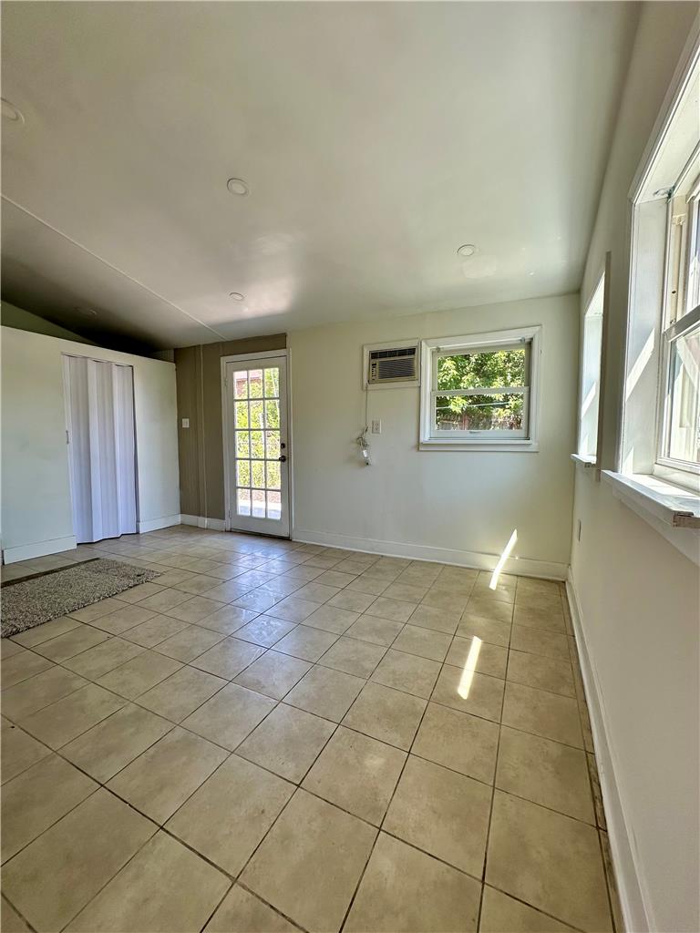129 West Allen Street Property Photo 29