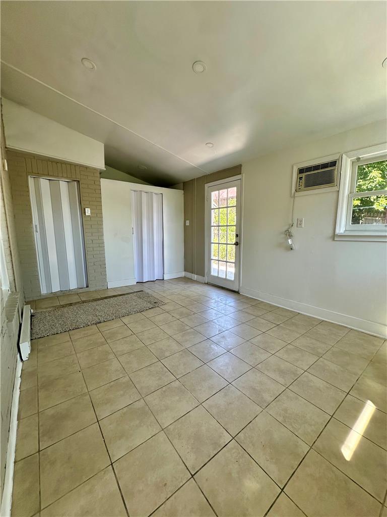 129 West Allen Street Property Photo 30