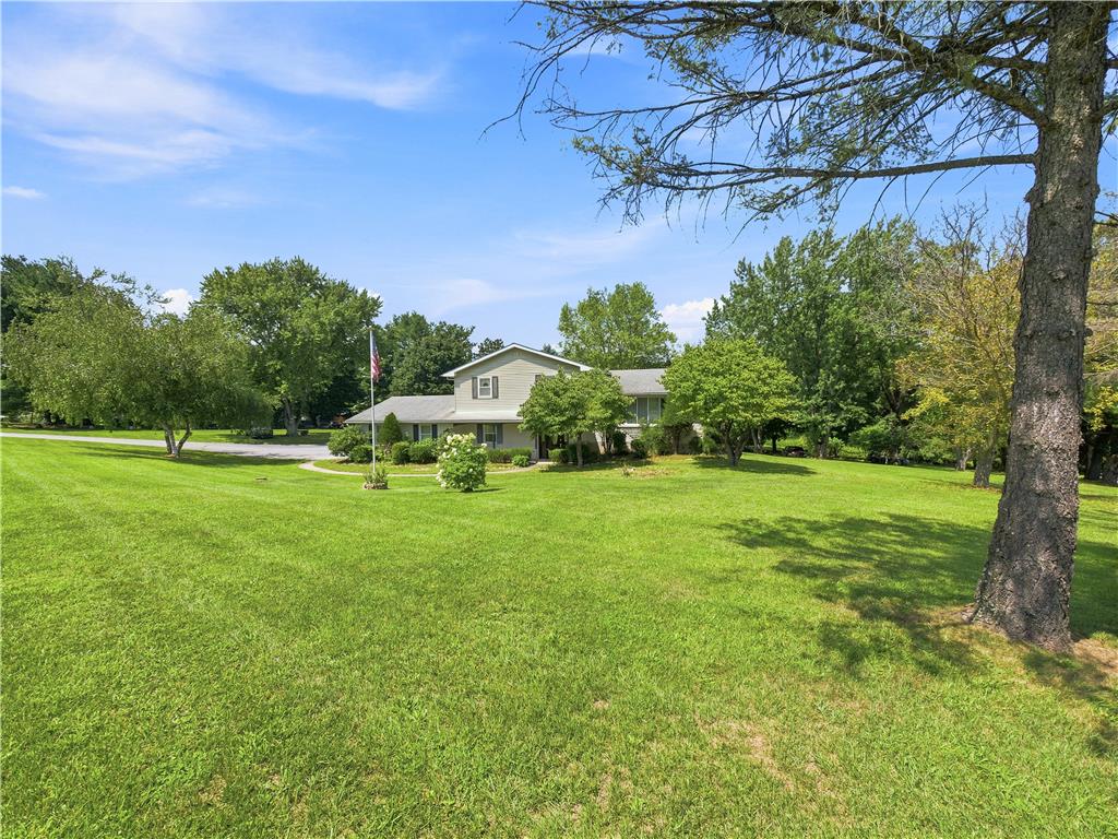 2815 Semmel Road Property Photo 4