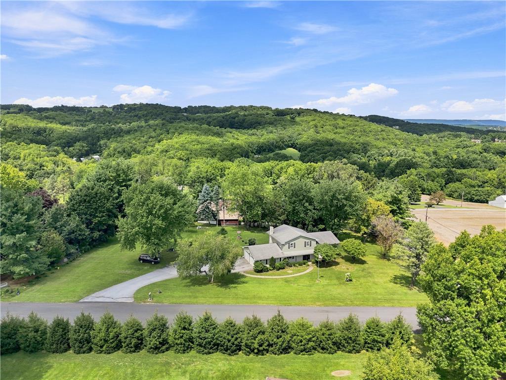 2815 Semmel Road Property Photo 10