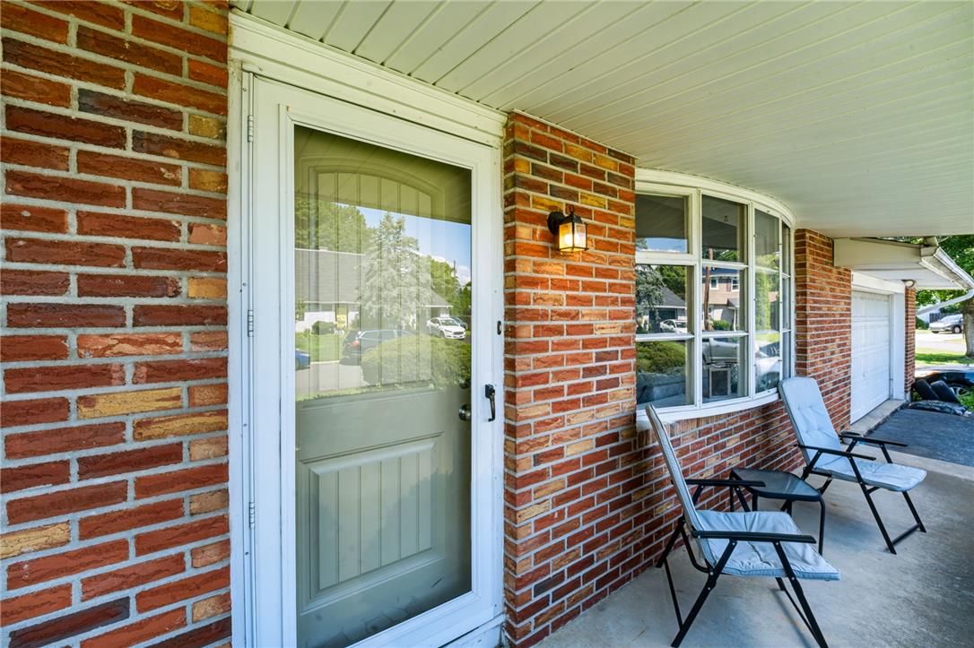 7438 Catalpa Drive Property Photo 3