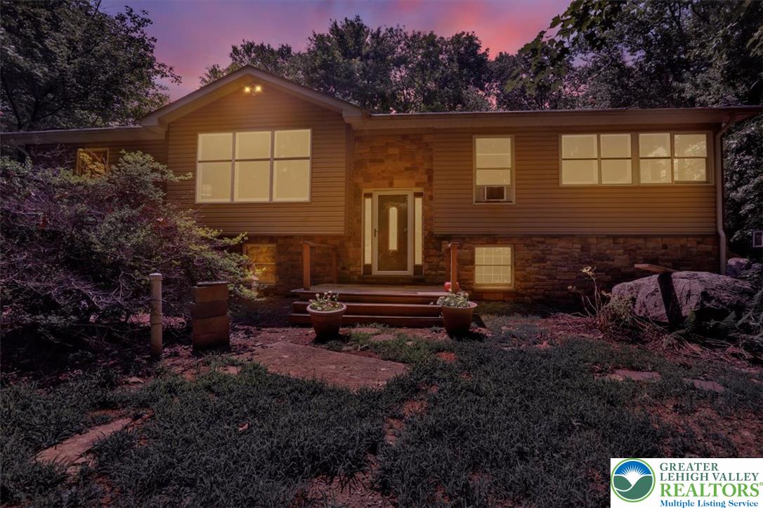 19 Woods Lane Property Photo 4