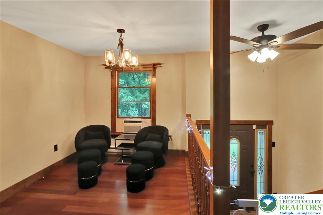 19 Woods Lane Property Photo 5