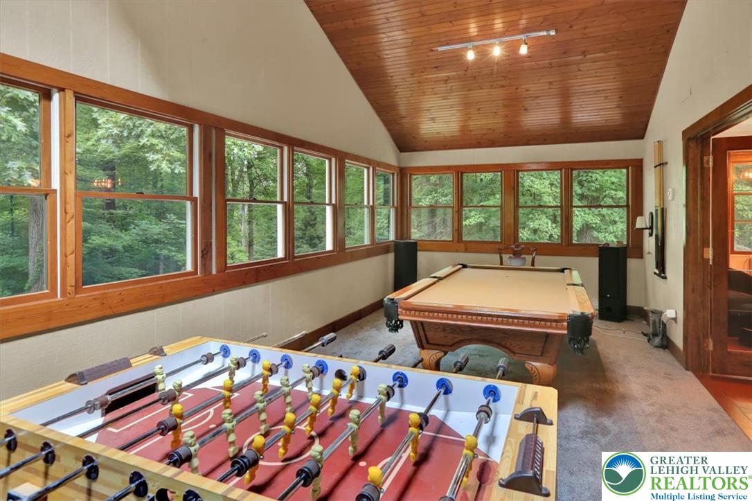 19 Woods Lane Property Photo 9