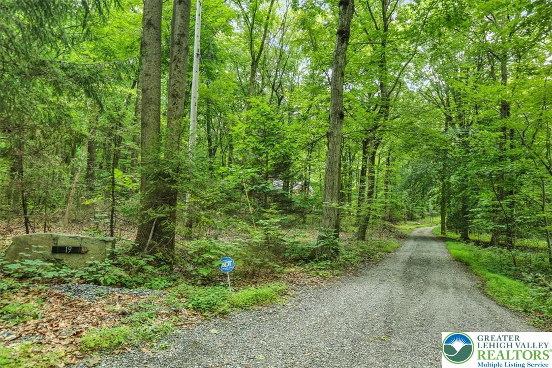 19 Woods Lane Property Photo 41