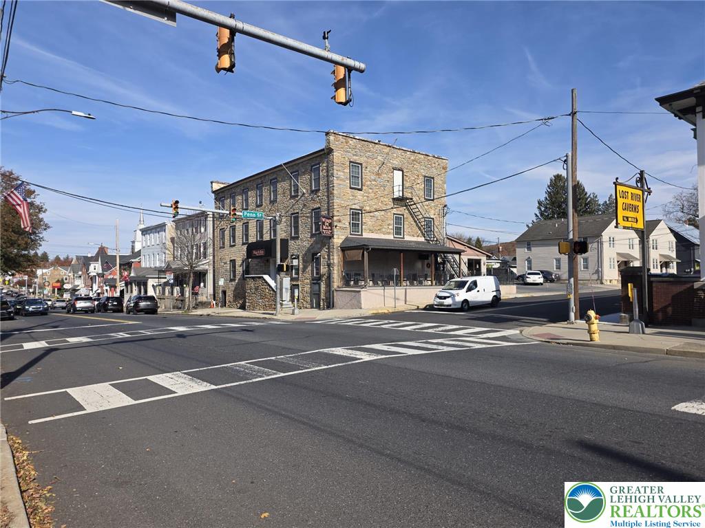 605 Main Street Property Photo 4