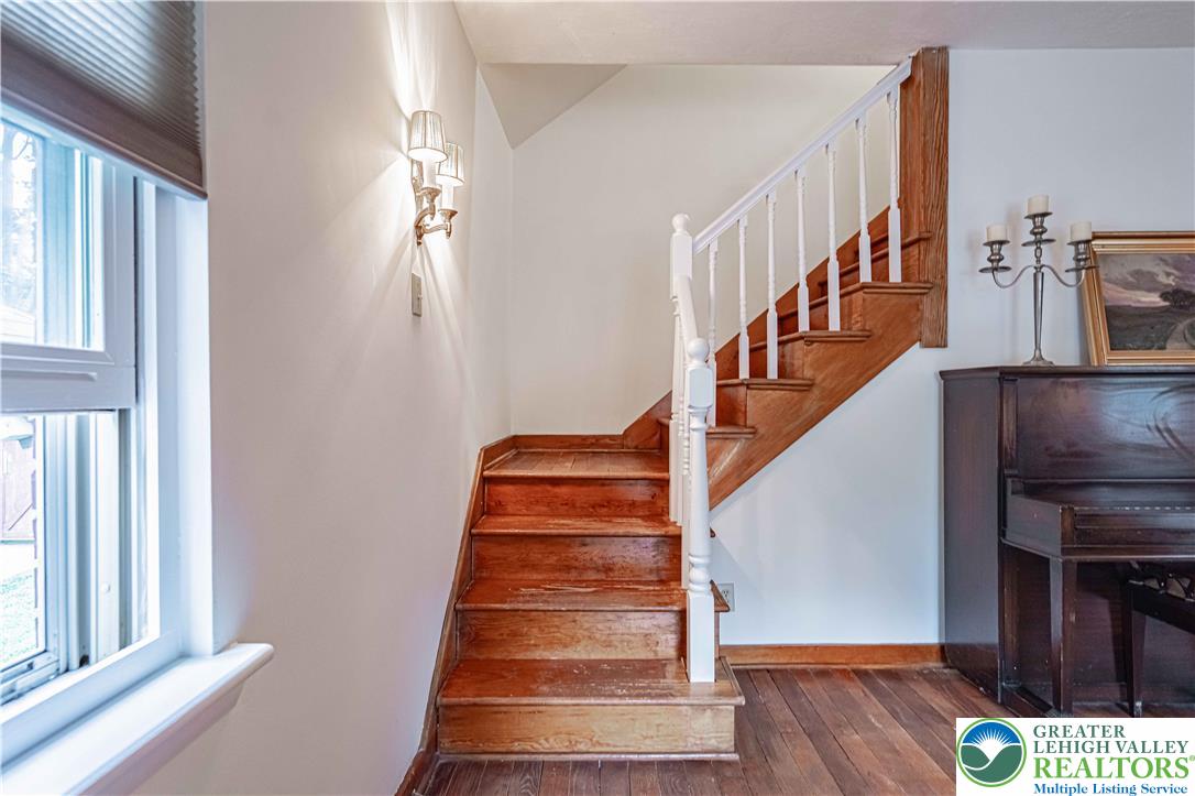 229 East Wall Street Property Photo 19