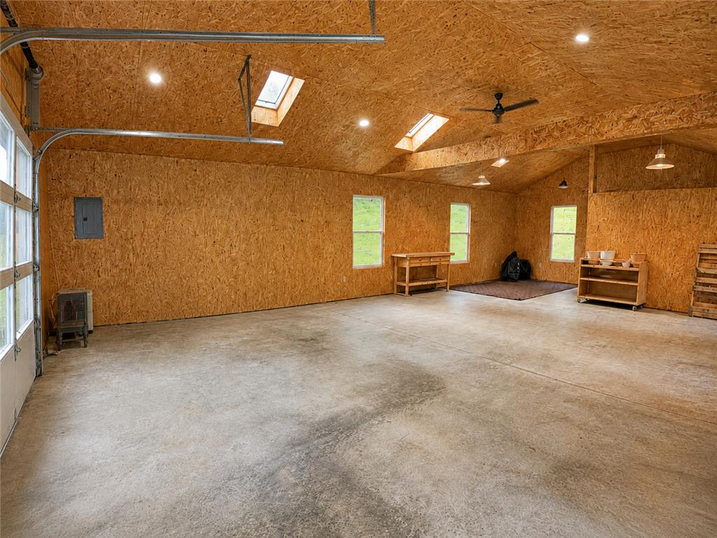 120 Hidden Hollow Property Photo 30