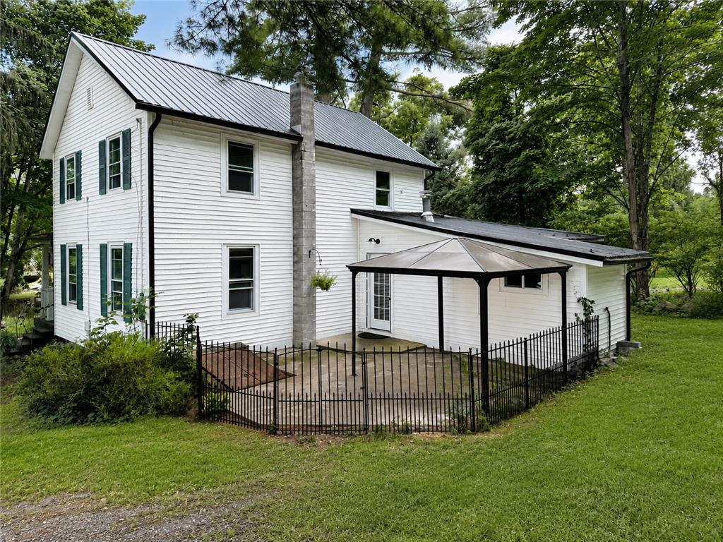 120 Hidden Hollow Property Photo 36