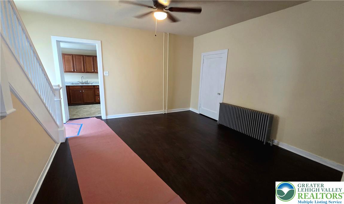230 Wood Street Property Photo 4