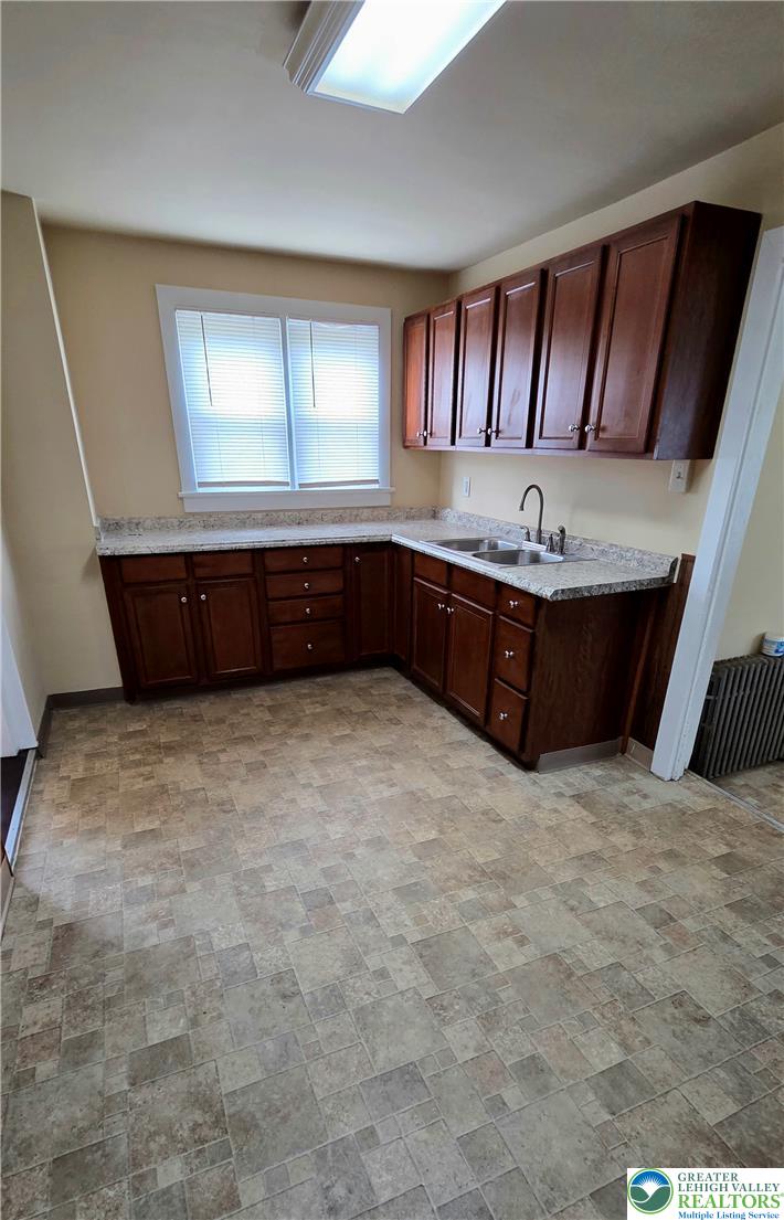 230 Wood Street Property Photo 7