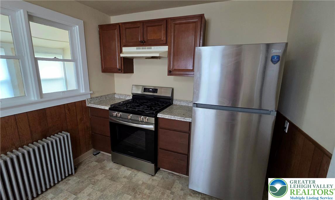 230 Wood Street Property Photo 10