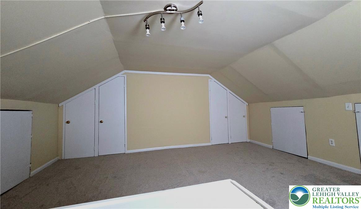 230 Wood Street Property Photo 19