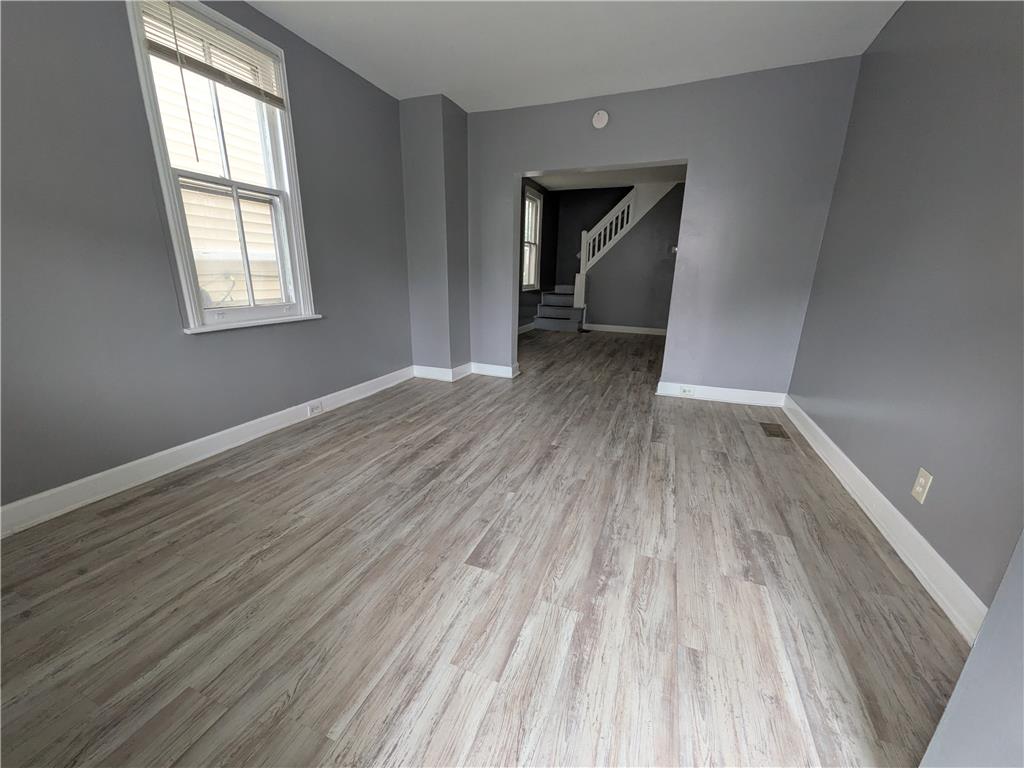 329 East Broad Street Property Photo 2