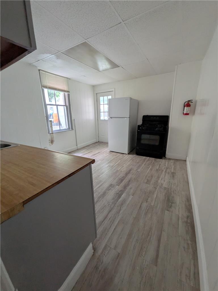 329 East Broad Street Property Photo 5