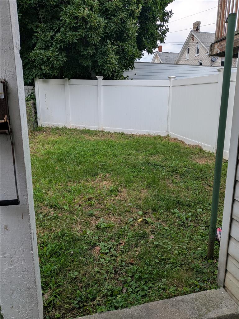 329 East Broad Street Property Photo 6