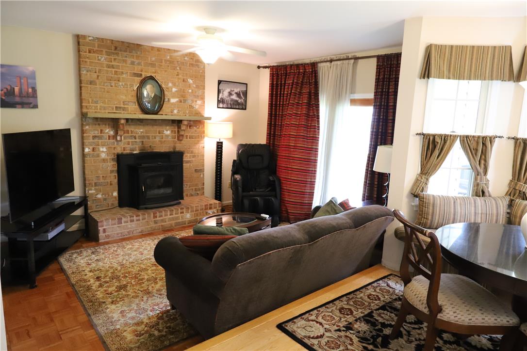 3514 White Oak Circle Property Photo 5