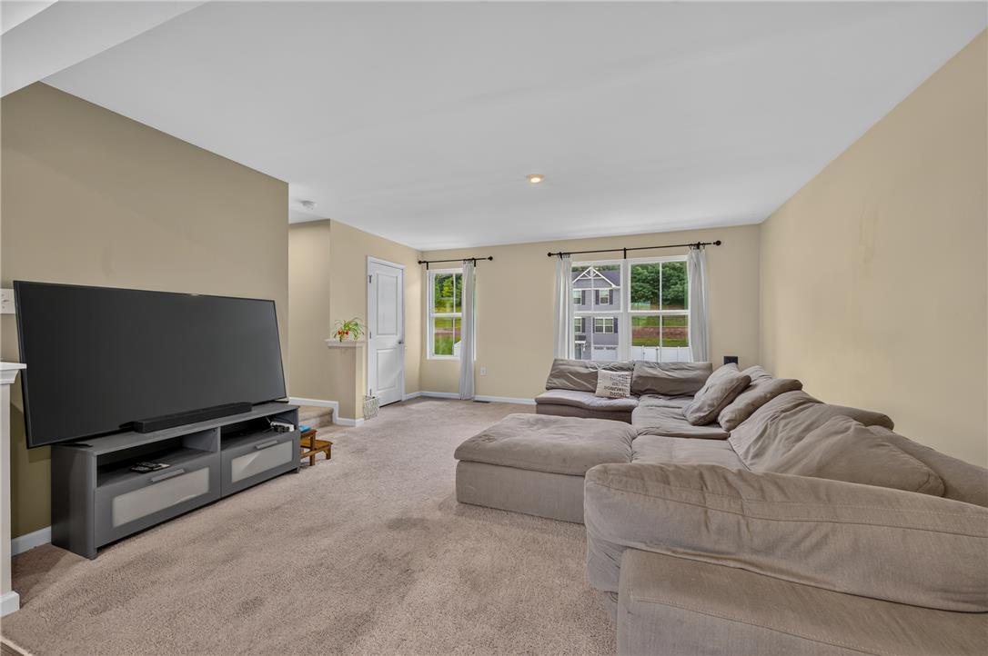 514 River Run Property Photo 7