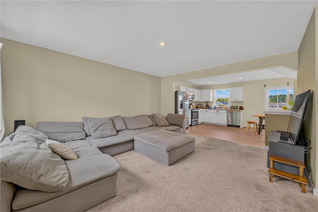 514 River Run Property Photo 8