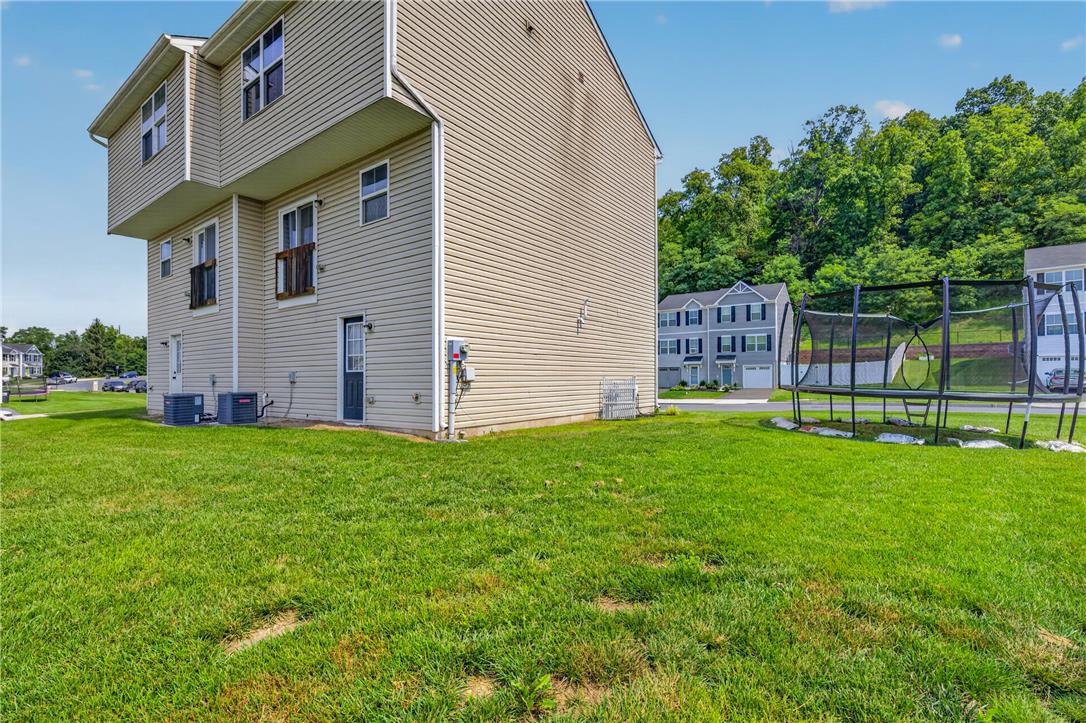 514 River Run Property Photo 36