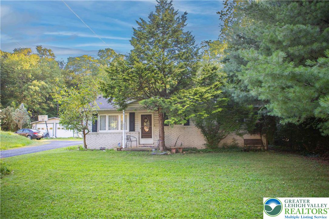8657 South Loop Road Property Photo 1