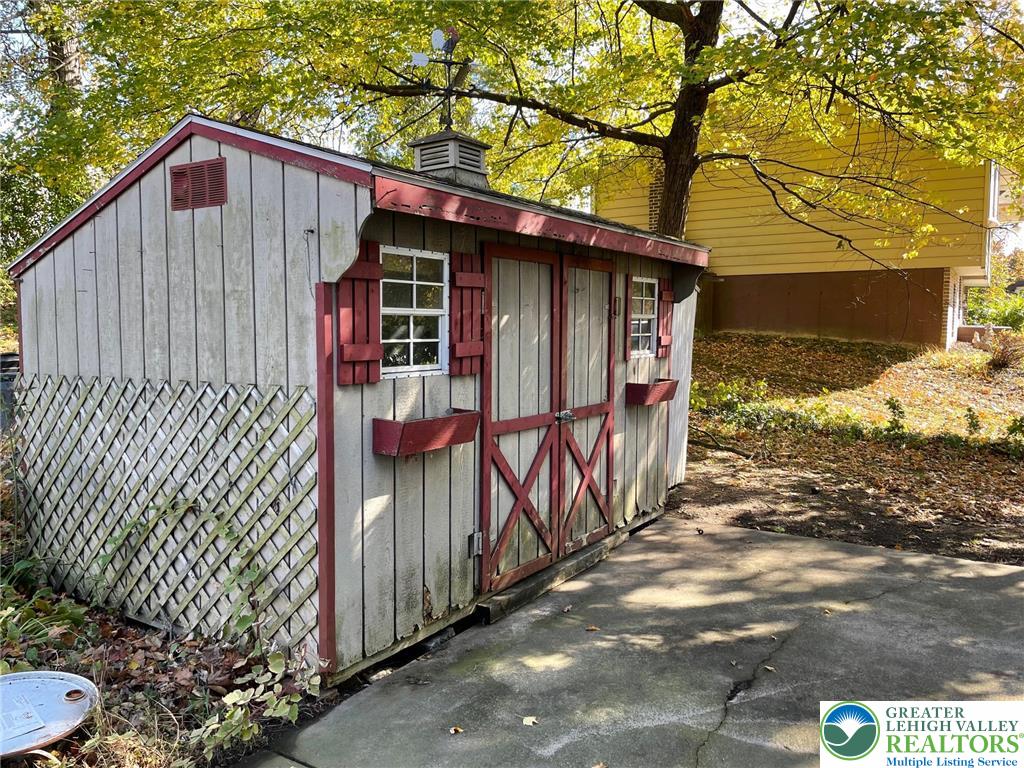 717 Washington Street Property Photo 13