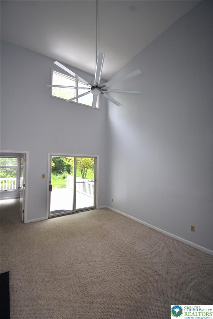 7911 Cross Creek Circle 15 Property Photo 6
