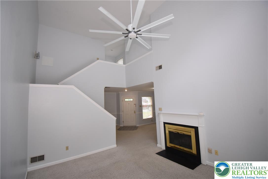 7911 Cross Creek Circle 15 Property Photo 9