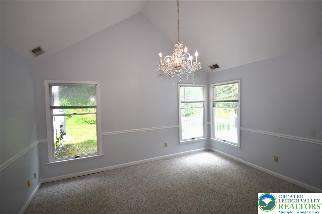 7911 Cross Creek Circle 15 Property Photo 11