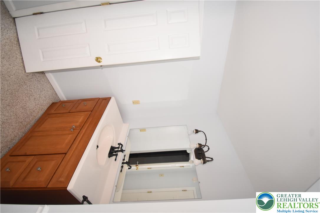 7911 Cross Creek Circle 15 Property Photo 12