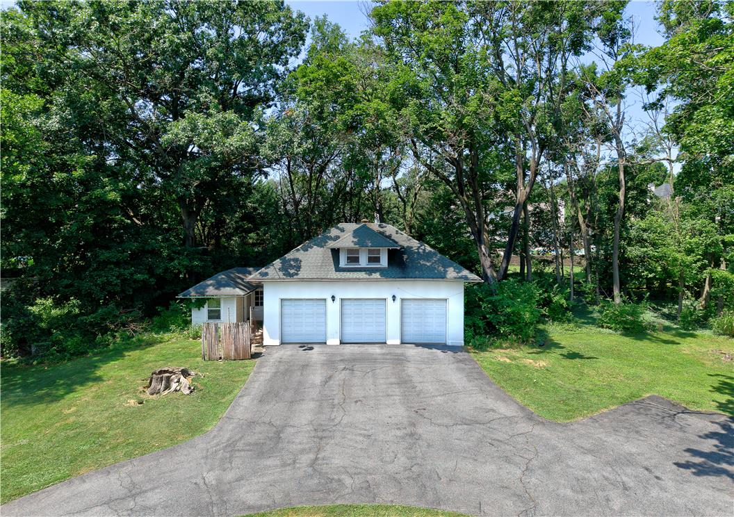 235 Bella Vista Drive Property Photo 18