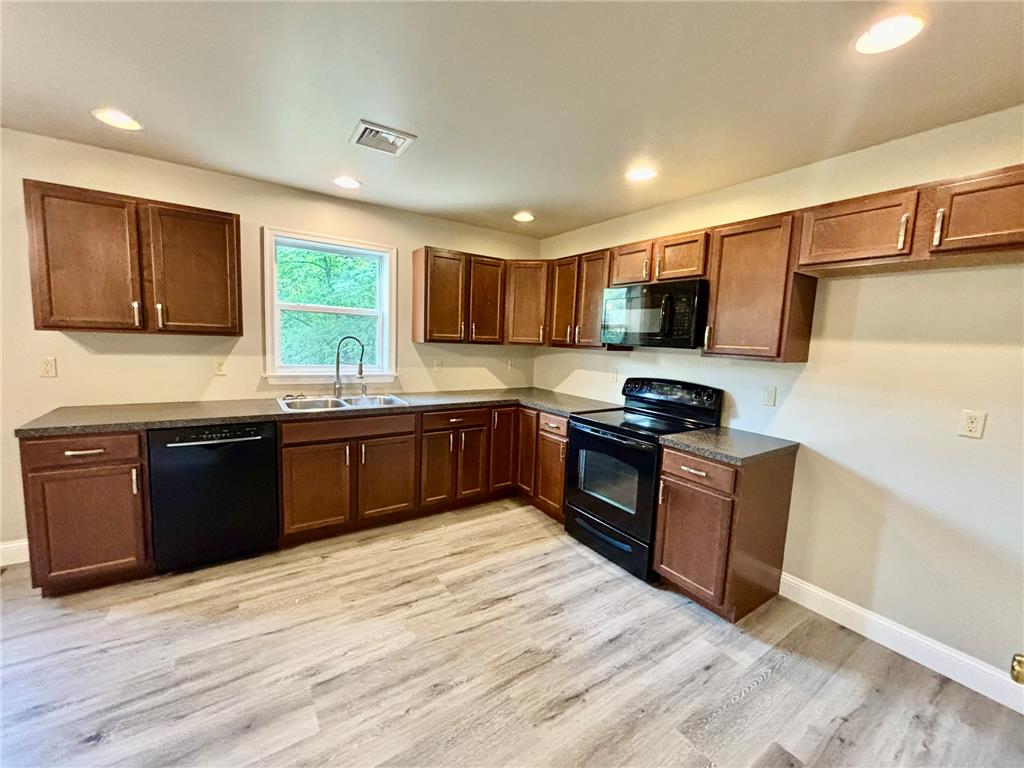114 Frog Hollow Lane Property Photo 6