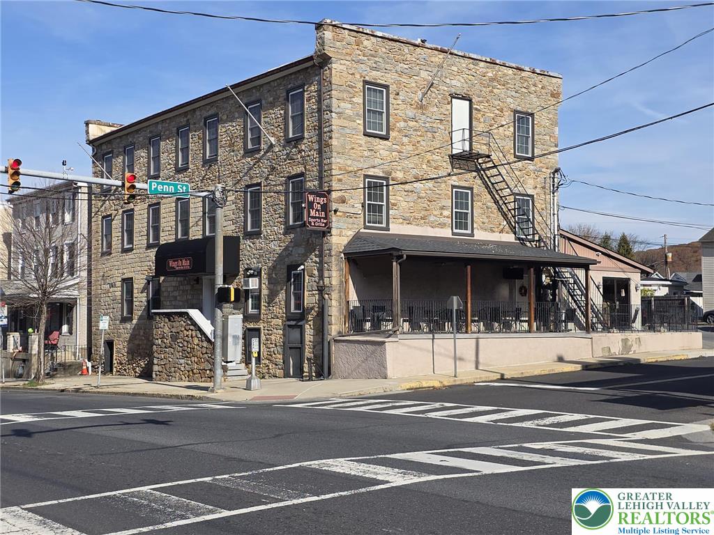605 Main Street Property Photo 1
