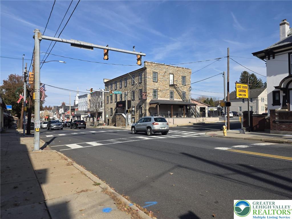 605 Main Street Property Photo 2