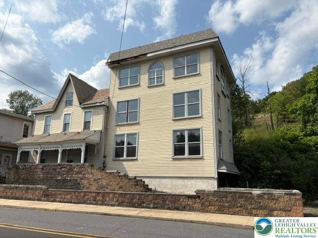 581 Mauch Chunk Road Property Photo 1