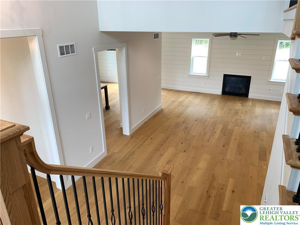 9002 Yorkshire Circle Property Photo 17