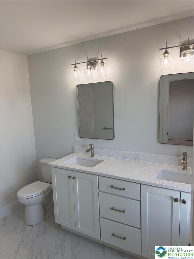 9002 Yorkshire Circle Property Photo 25