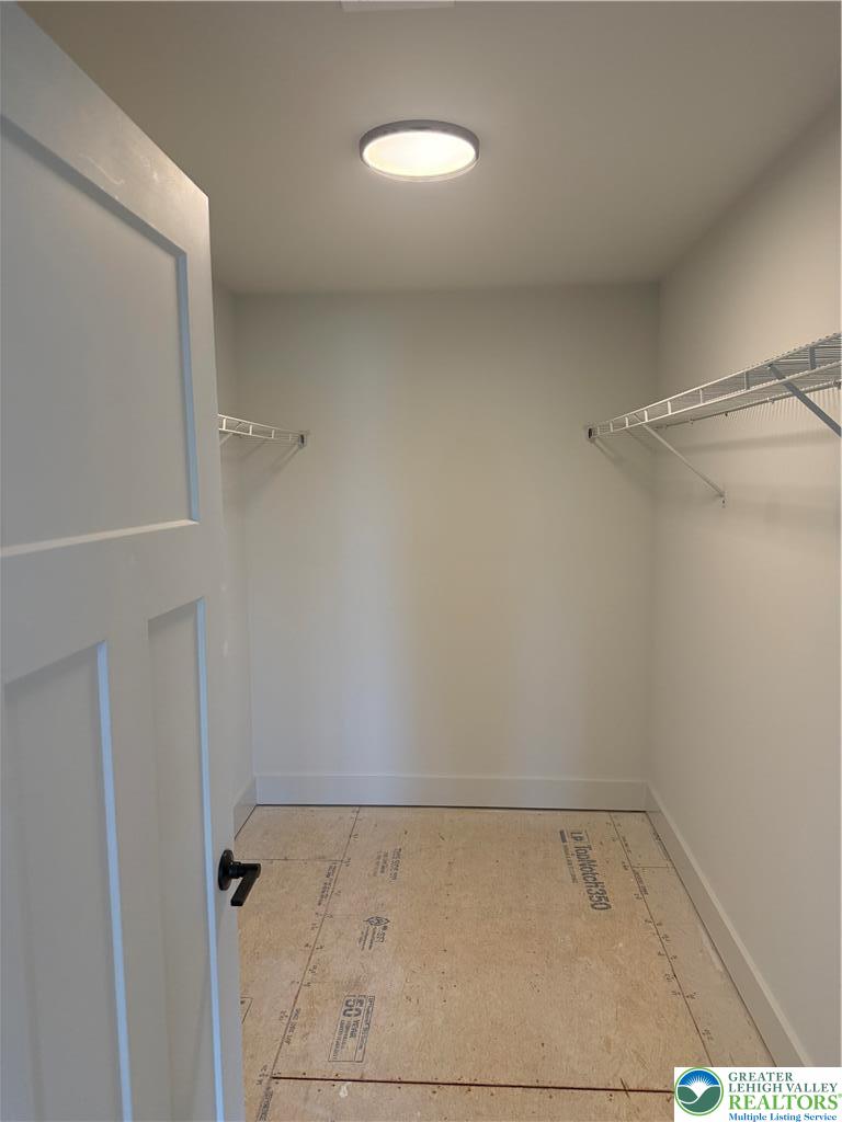 9002 Yorkshire Circle Property Photo 26