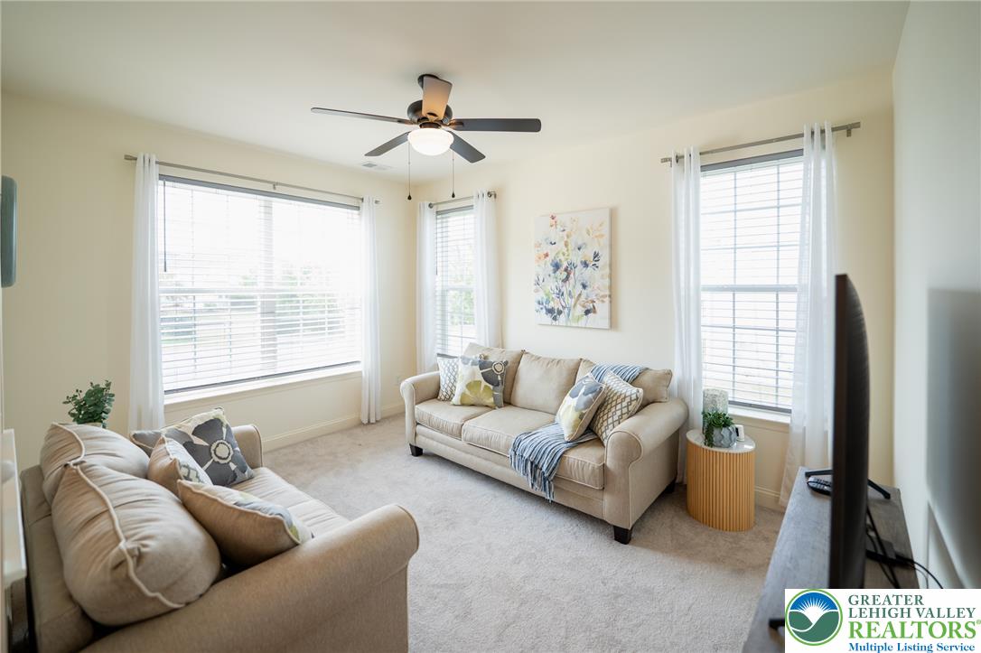 2877 Binney Court Property Photo 11