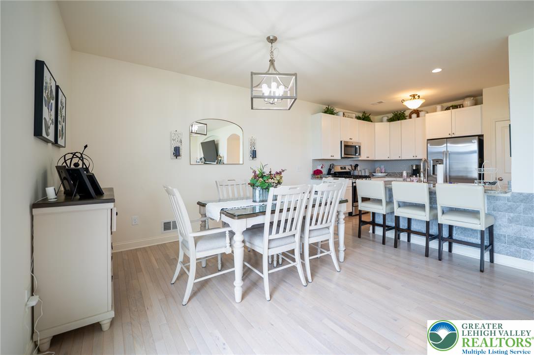 2877 Binney Court Property Photo 19