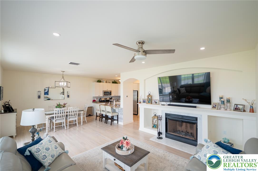 2877 Binney Court Property Photo 24