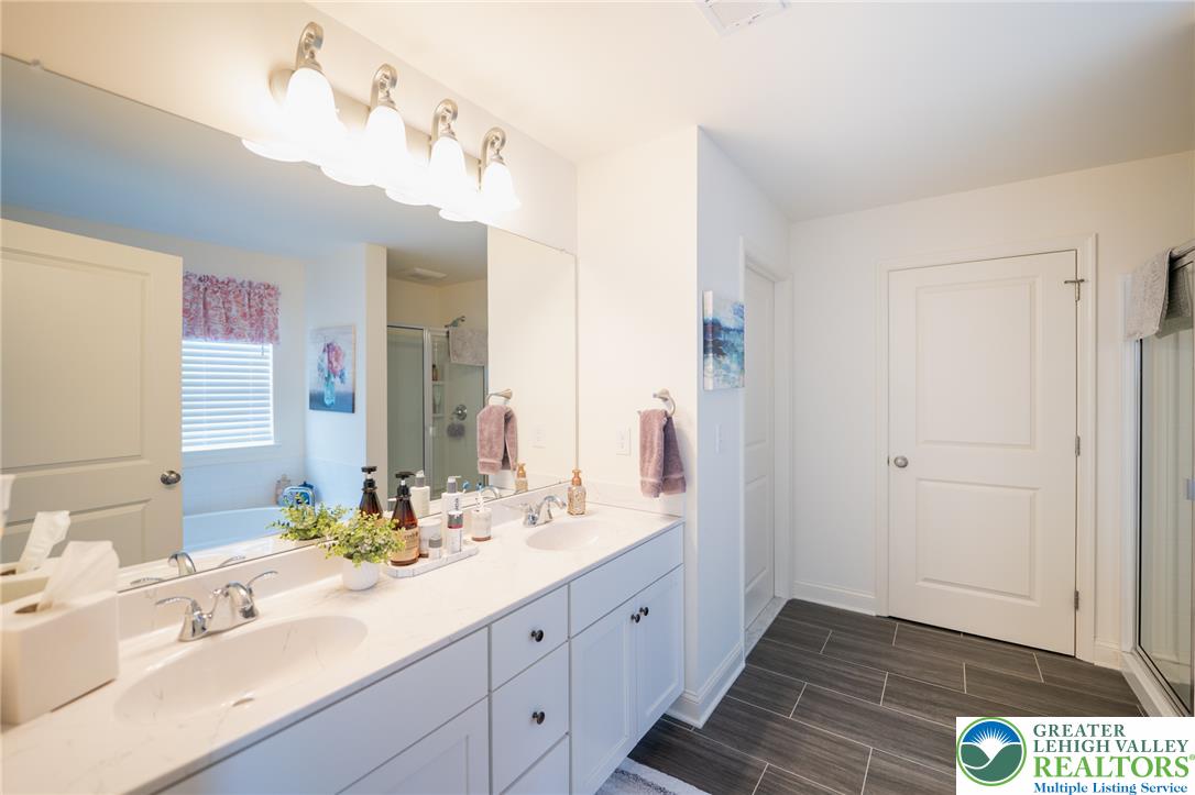 2877 Binney Court Property Photo 36
