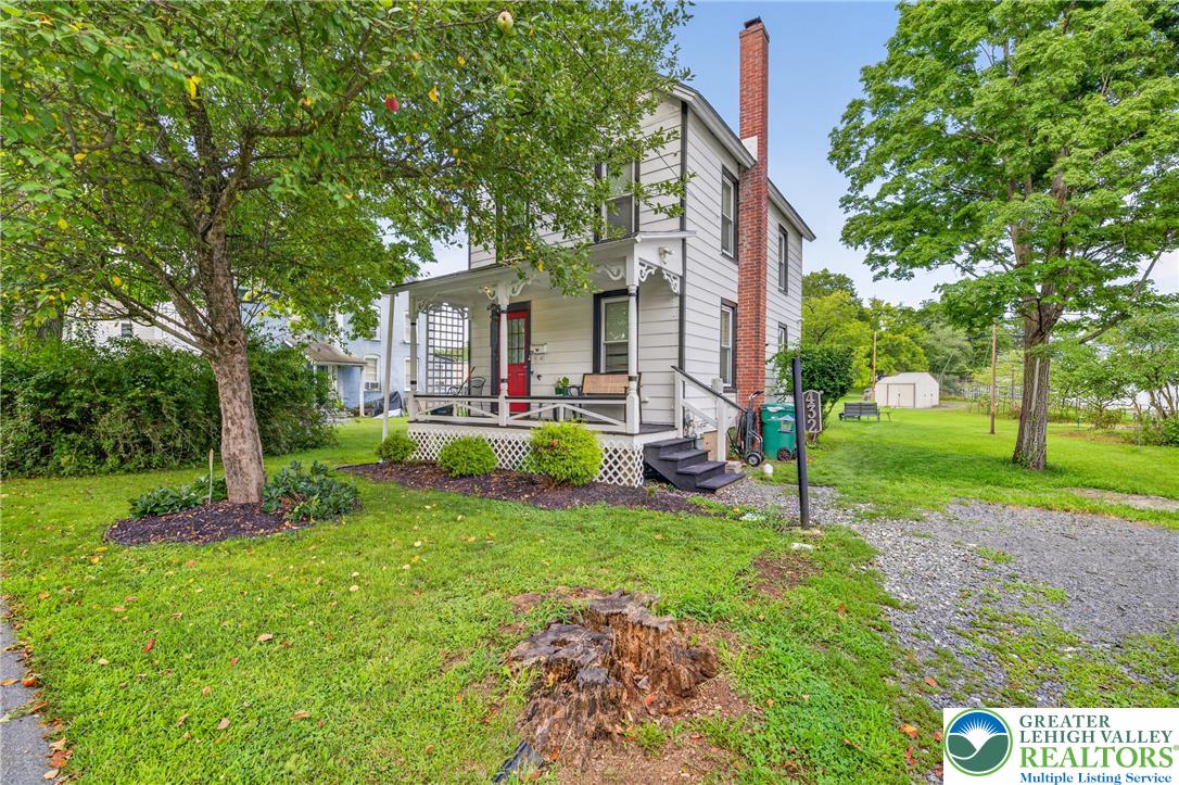 432 Birch Street Property Photo 2
