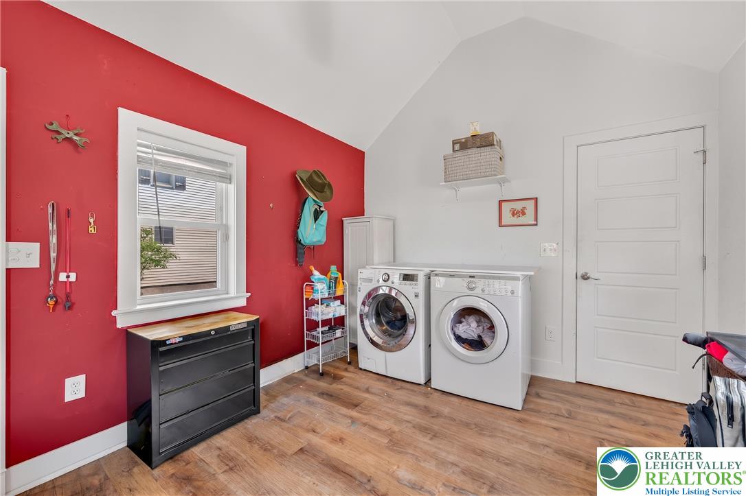 432 Birch Street Property Photo 12