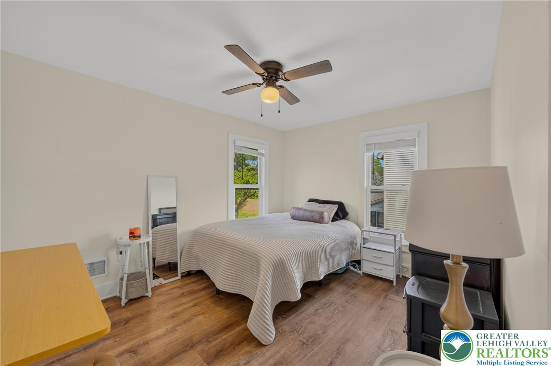 432 Birch Street Property Photo 13