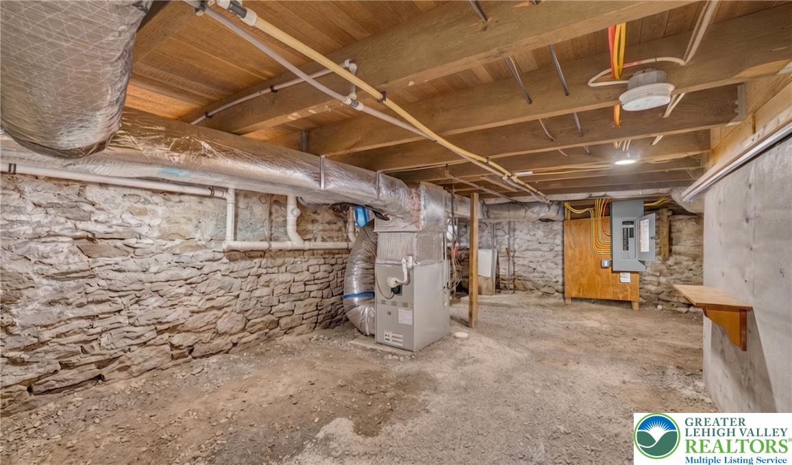 432 Birch Street Property Photo 18