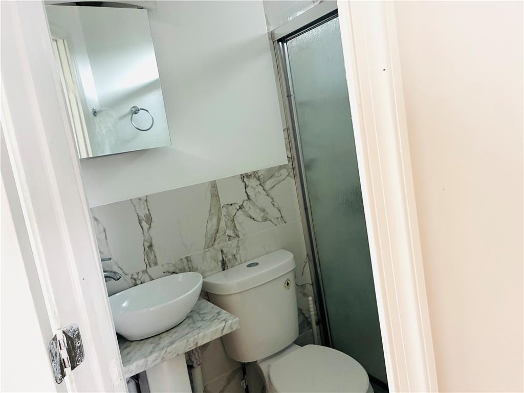 521 North Law Street Property Photo 19